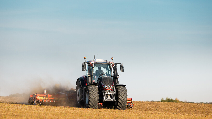 Traktori Valtra Q serije osvojili nagradu Red Dot 2023