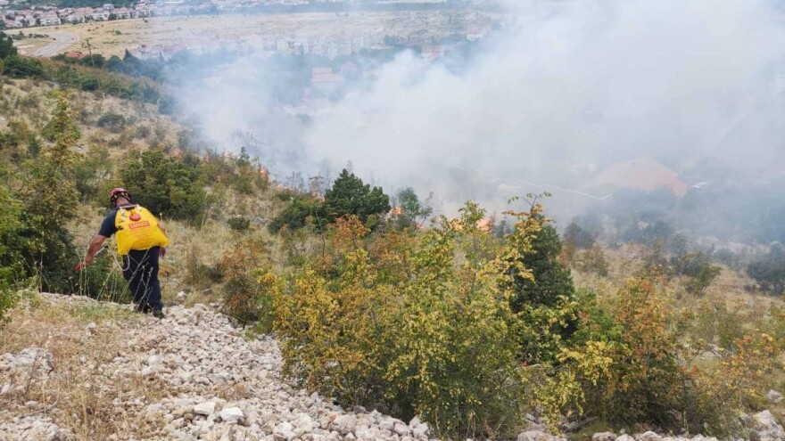 U protekla 24 h hercegovački vatrogasci 17 puta intervenisali