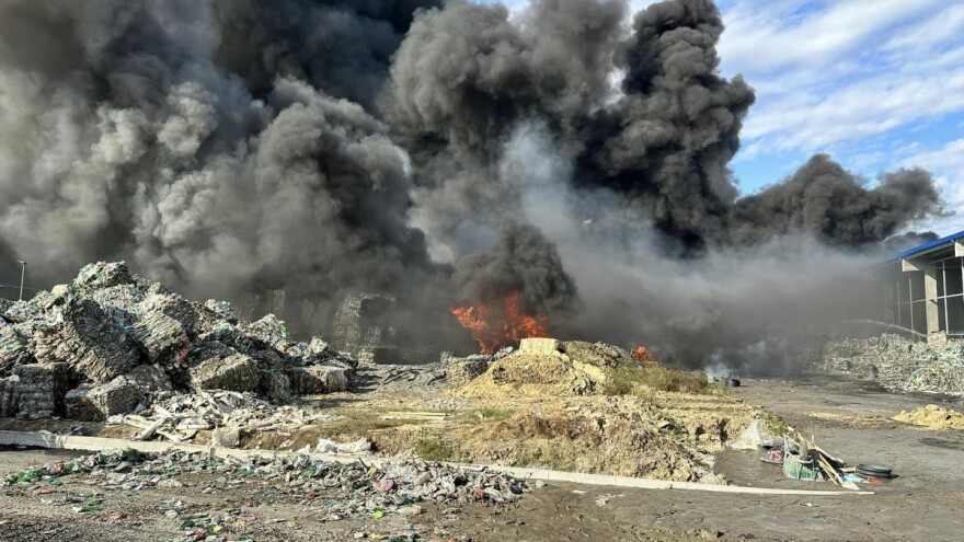 Gust i opasan dim nad selima u okolini Osijeka, prešao je i u BiH