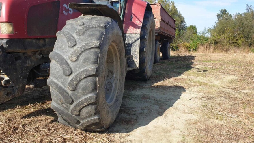 Iz otvorenog dvorišta s traktora ukrao odašiljač za navigaciju