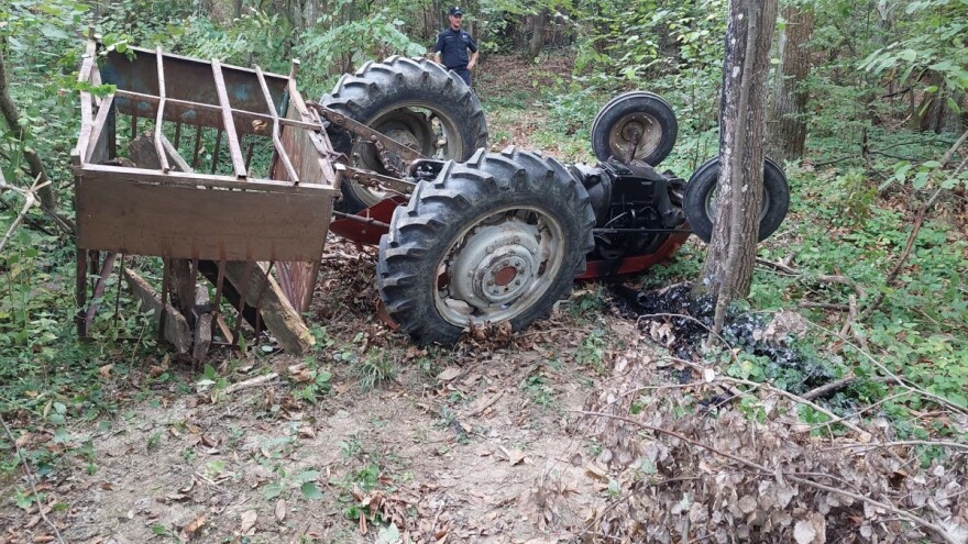U prevrtanju traktora život izgubio 40-godišnjak