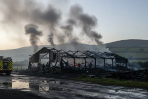400 prasadi stradalo u požaru!