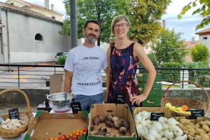 Degmečići povrće uzgajaju bez kopanja, svake godine nadodaju sloj komposta
