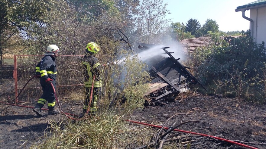 Spaljivao granje pa stradala lucerna, vinograd, gospodarski objekti, požar zaprijetio kućama