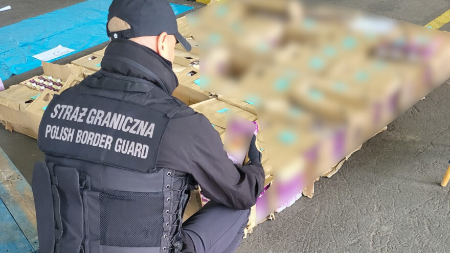 Na granici zaplenili vino sa "dodatkom" tečnog kokaina vrednosti 1,76 miliona evra