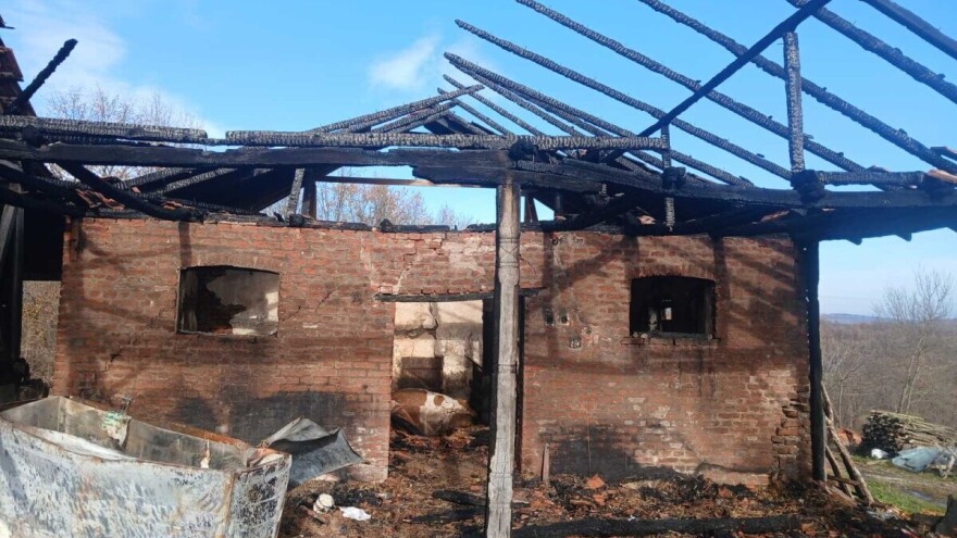 Domaćinu iz Kutlova u požaru izgorjele dvije krave, kokoške i štala