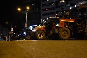 Poljoprivrednici sutra štite studente na protestu: 30 traktora blokiraće novosadske mostove