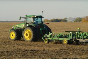 Marbo prodaje polovnu agroopremu: U ponudi i traktor John Deere