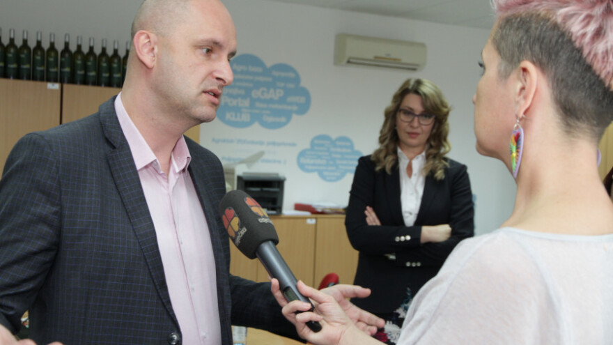 Nakon chata na Agroklubu, ministar s pčelarima