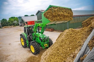 John Deere predstavlja čak 17 modela nove serije traktora 6M