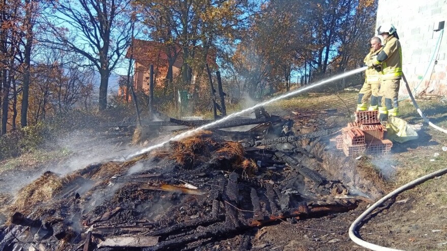 Vatra progutala štalu porodice Murtić: Krava je spašena, ali je hitno potrebna pomoć