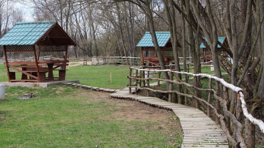 Milo Selo od male farme podno Ozrena do turističke destinacije