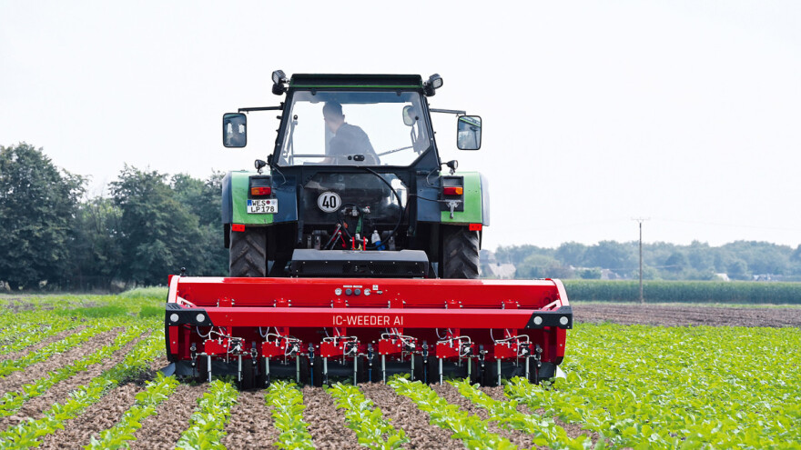 Lemken ulaže u veštačku inteligenciju - razvijena mašina za okopavanje