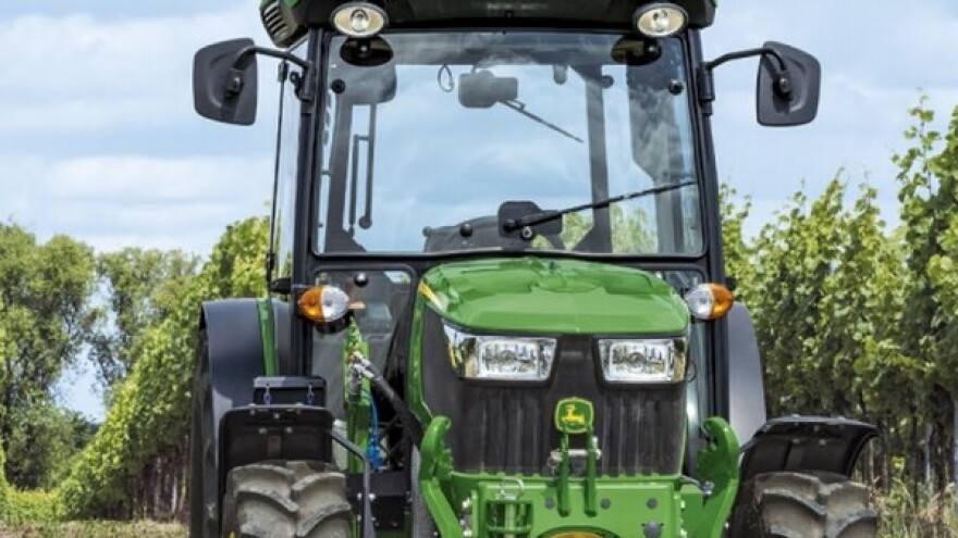 Traktor John Deere 5GF