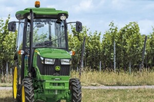 Traktor John Deere 5GV