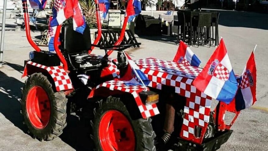 Od traktora, preko krava, koza i pečenih odojaka - svi su u kockicama!