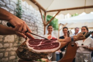 6. Internacionalni sajam pršuta