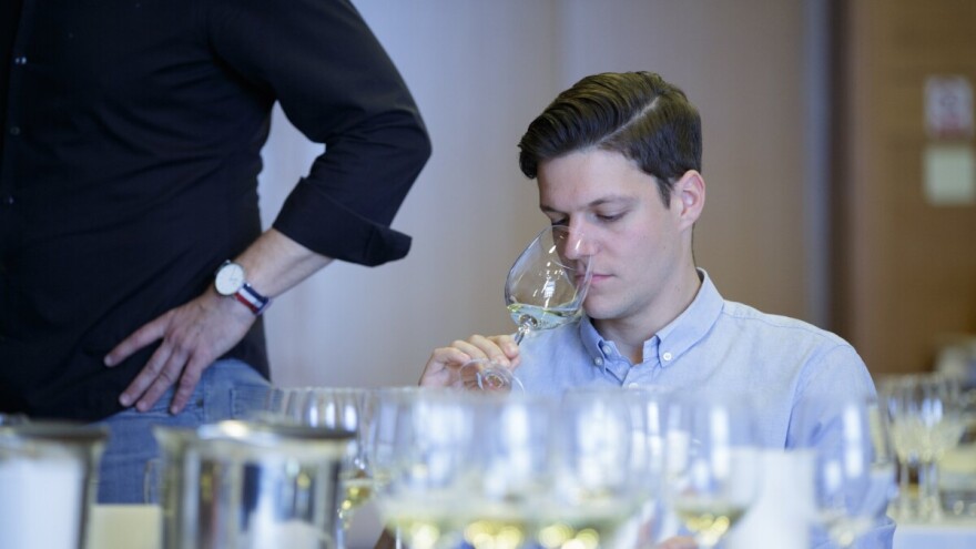 VinoSalis prolongiran - čekaju uvoznike vina iz NR Kine