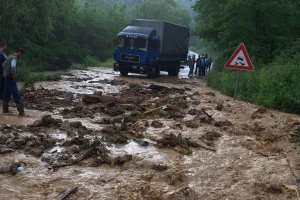Krupanj: Đaci evakuisani, 50 kuća poplavljeno