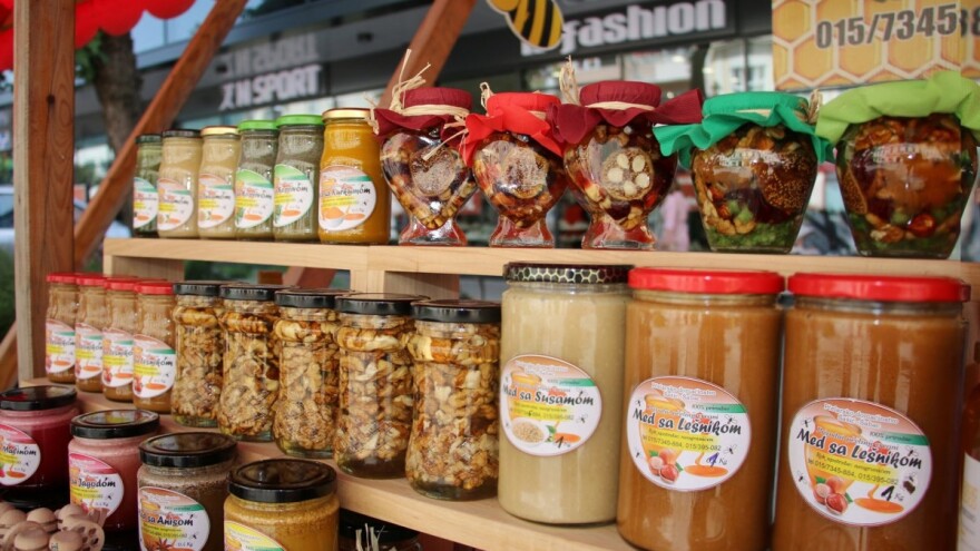 U čemu je doprinos studentkinje anglistike na porodičnom pčelinjaku?