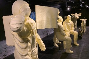 Na sajmu maslaca izložene skulpture posade Apolla 11