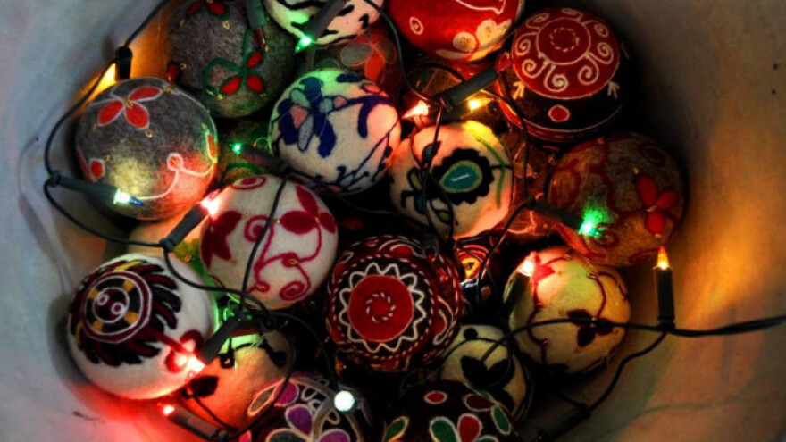 Vunene kugle kao novogodišnji ukras