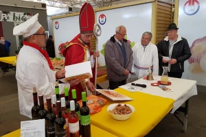 Prve trsove zasadili 1633. godine, obitelj Szabo i danas proizvodi vrhunska vina