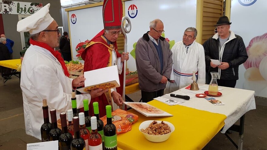 Prve trsove zasadili 1633. godine, obitelj Szabo i danas proizvodi vrhunska vina