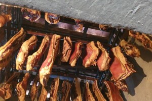 Ukrali mu 30 kg suhog mesa iz pušnice