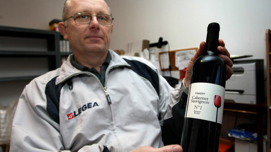 Vinogradarstvo na margini, a uvoz vina bez kontrole