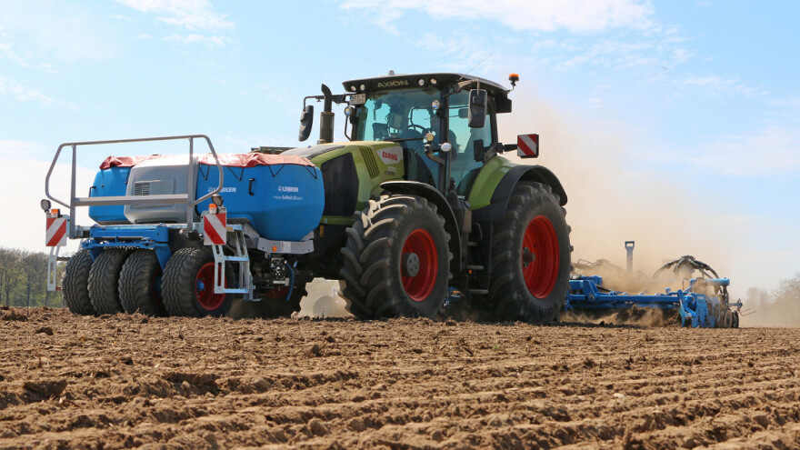 Solitair 23+: Nova verzija Lemkenovog prednjeg spremnika nadograđena ISOBUS tehnologijom