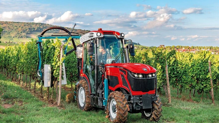 Antonio Carraro Tony 11700 V - zavidna snaga u malom pakovanju, specijalista za vinograde