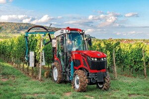 Antonio Carraro Tony 11700 V - zavidna snaga u malom pakiranju specijalista za vinograde