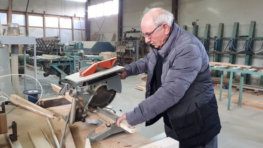 Banku zamenio stolarskom radionicom - njegove košnice osvajaju nagrade