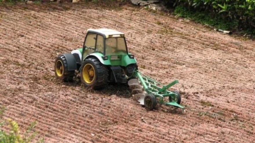 Grivičić: Agencija za poljoprivredno zemljište smeta samo špekulantima