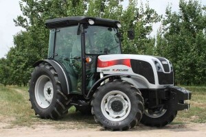 Traktor Carraro Agritalia Agricube voćarski