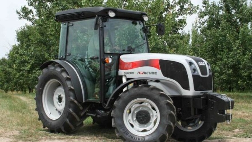 Traktor Carraro Agritalia Agricube voćarski
