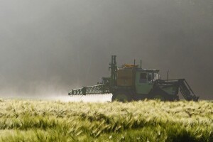 PEST: Proces autorizacije pesticida u EU mora biti transparentniji