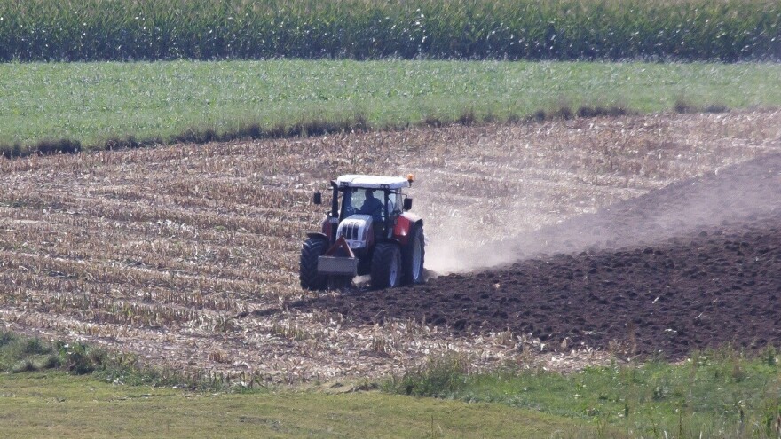 Zaoravanje žetvenih ostataka - najbolja opcija i za zemlju i za farmera