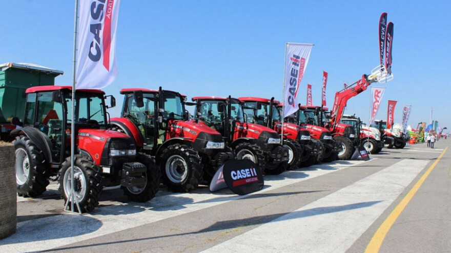 Agronom izložio Terrus i Catayu - strojeve godine!