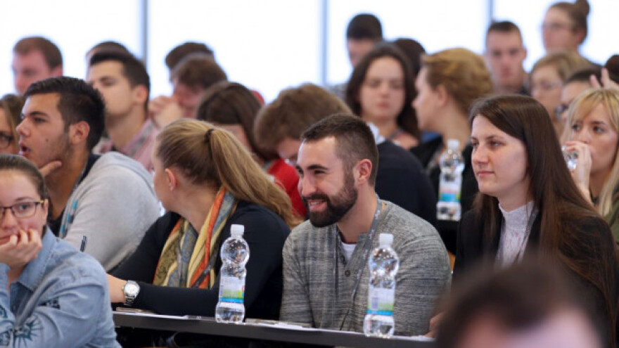 Ne treba nam novi mobitel, ni auto, ali svi moramo jesti