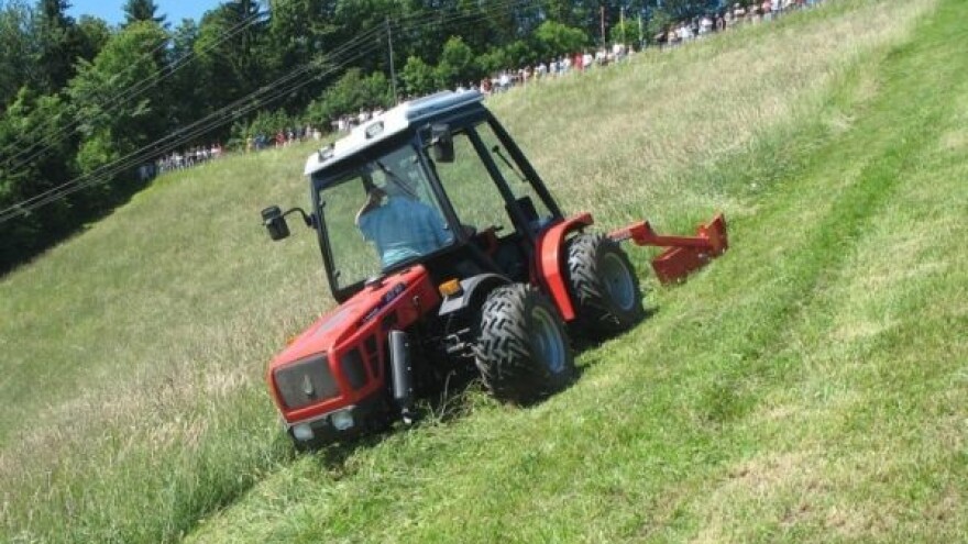 Traktor Agromehanika 850/860 R