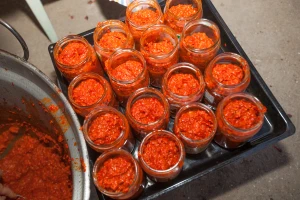 Ajvar: Što je bolje - pečena ili barena paprika?