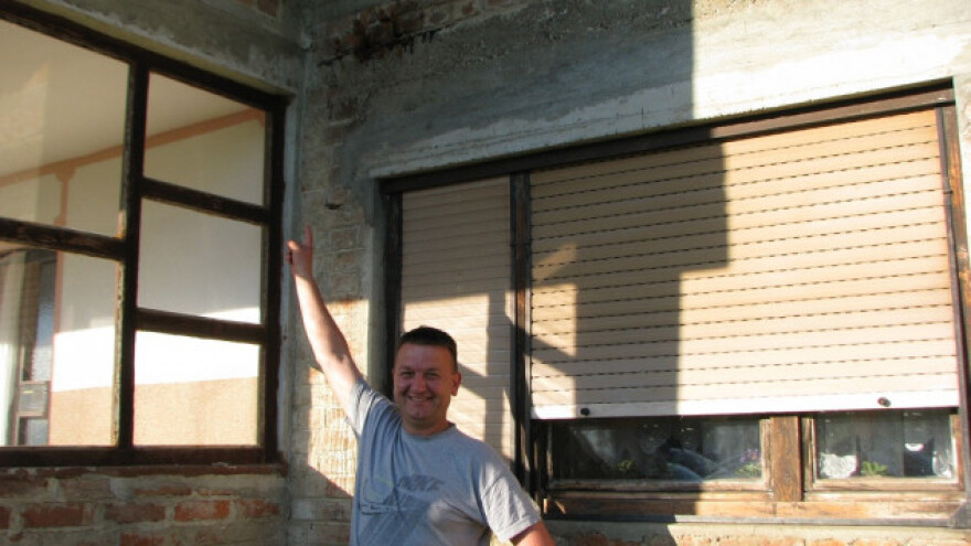 Već 28 godina pčele im žive iznad dnevnog boravka