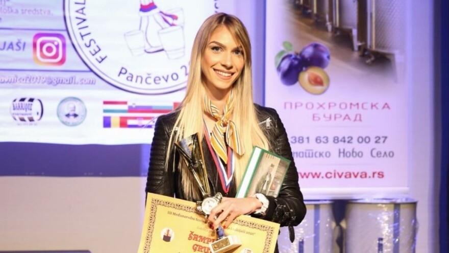 Dama rakijaš Anđa Spasojević - od detinjstva prati svaki detalj procesa