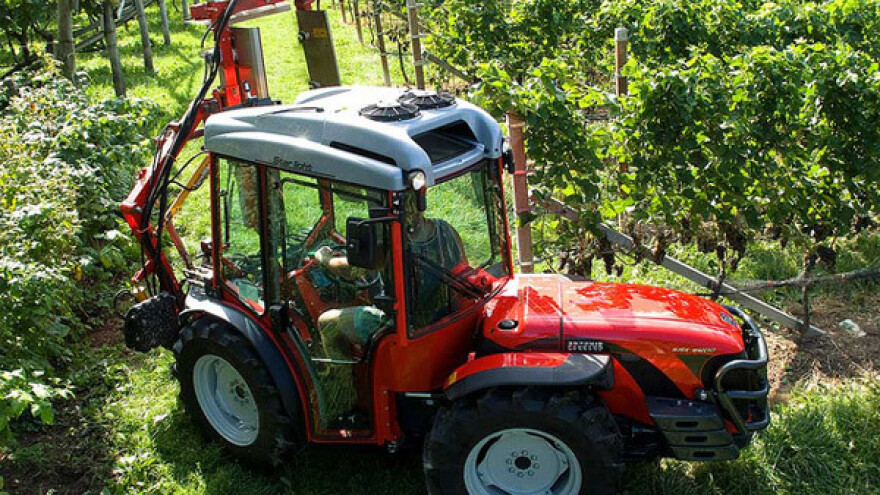 Traktor Antonio Carraro SRX