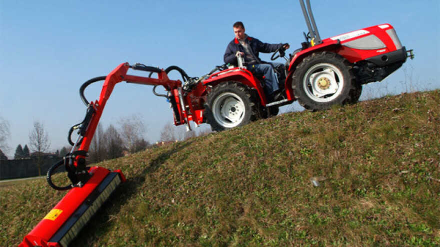 Traktor Antonio Carraro TN