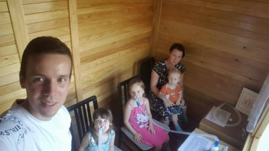 Apikomoru  ne naplaćuju, a imaju i dječje maske