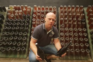 Vinarija Kostanjevec u Londonu je osvojila dva Decantera, a sada proizvode pjenušce i ozbiljna bijela vina koja nisu samo za gemišt