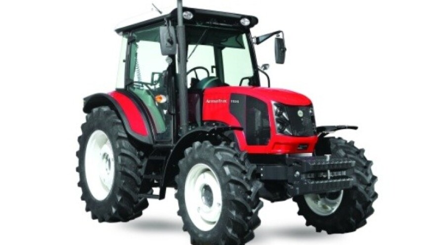 Traktor ArmaTrac 1104